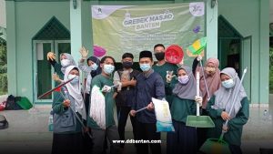 Relawan dompet dhuafa banten yang tergabung dalam ddv banten adakan program grebek masjid di 11 titik