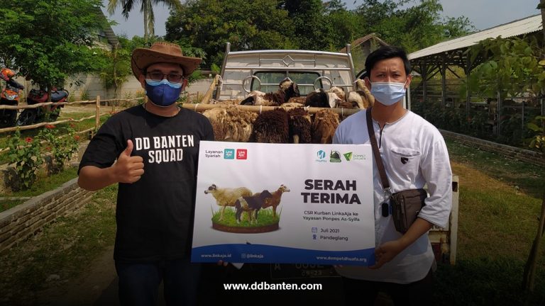 LinkAja Gandeng Dompet Dhuafa Banten Berbagi Kurban