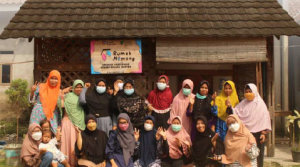 parenting rumah momong